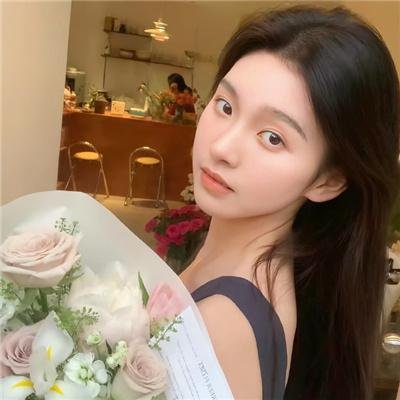 皮裘大衣女人
